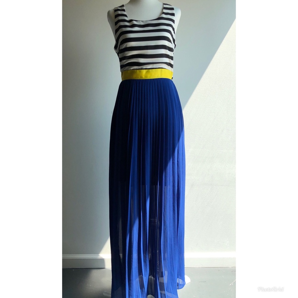 Color block maxi dress w/ open back